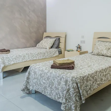 New Spacious Apartment 3 Bdr 2 Bth Bugibba S St. Paul's Bay Exterior photo