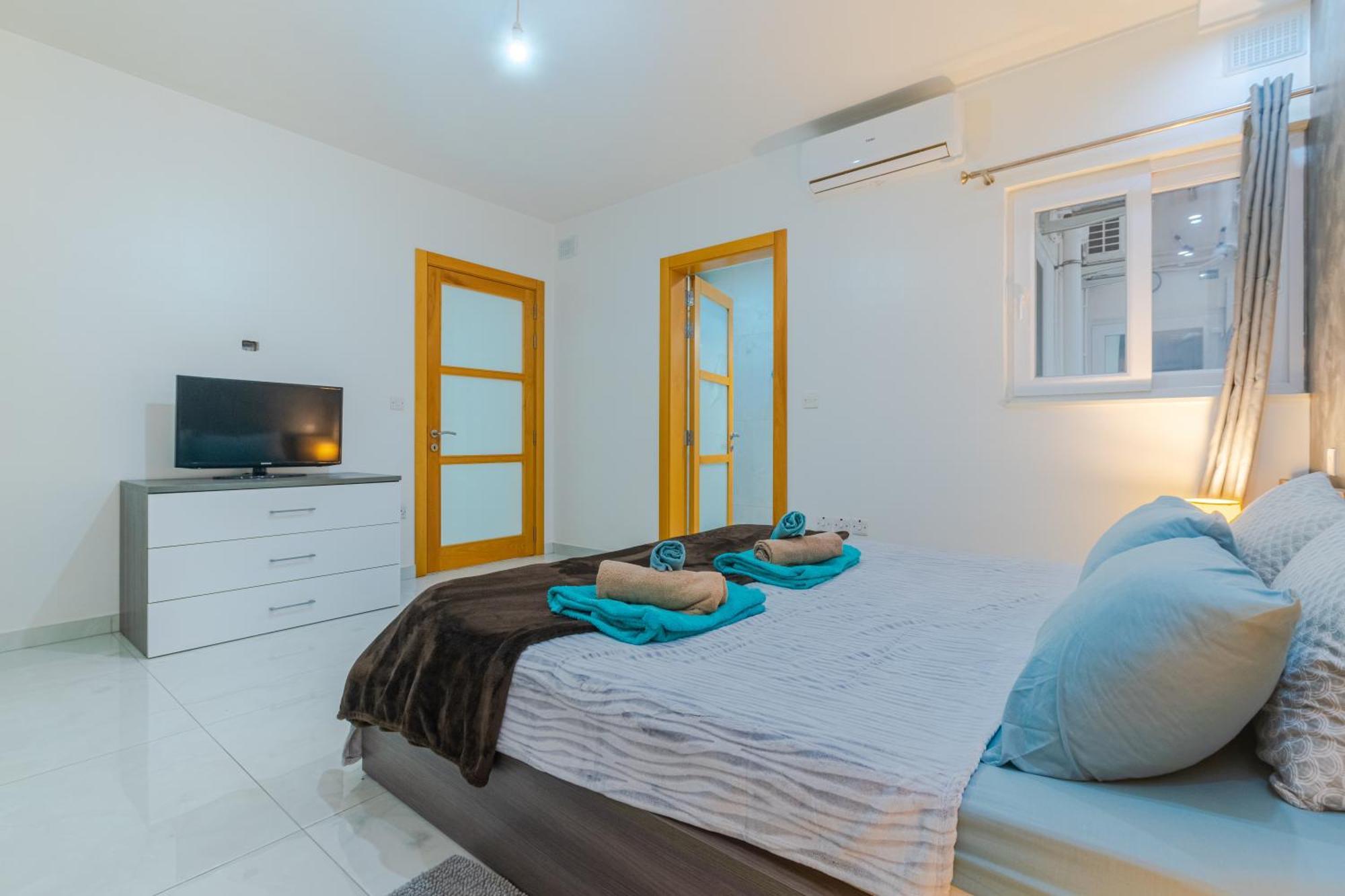 Apartment New Spacious 3 Bdr 2 Bth Bugibba S