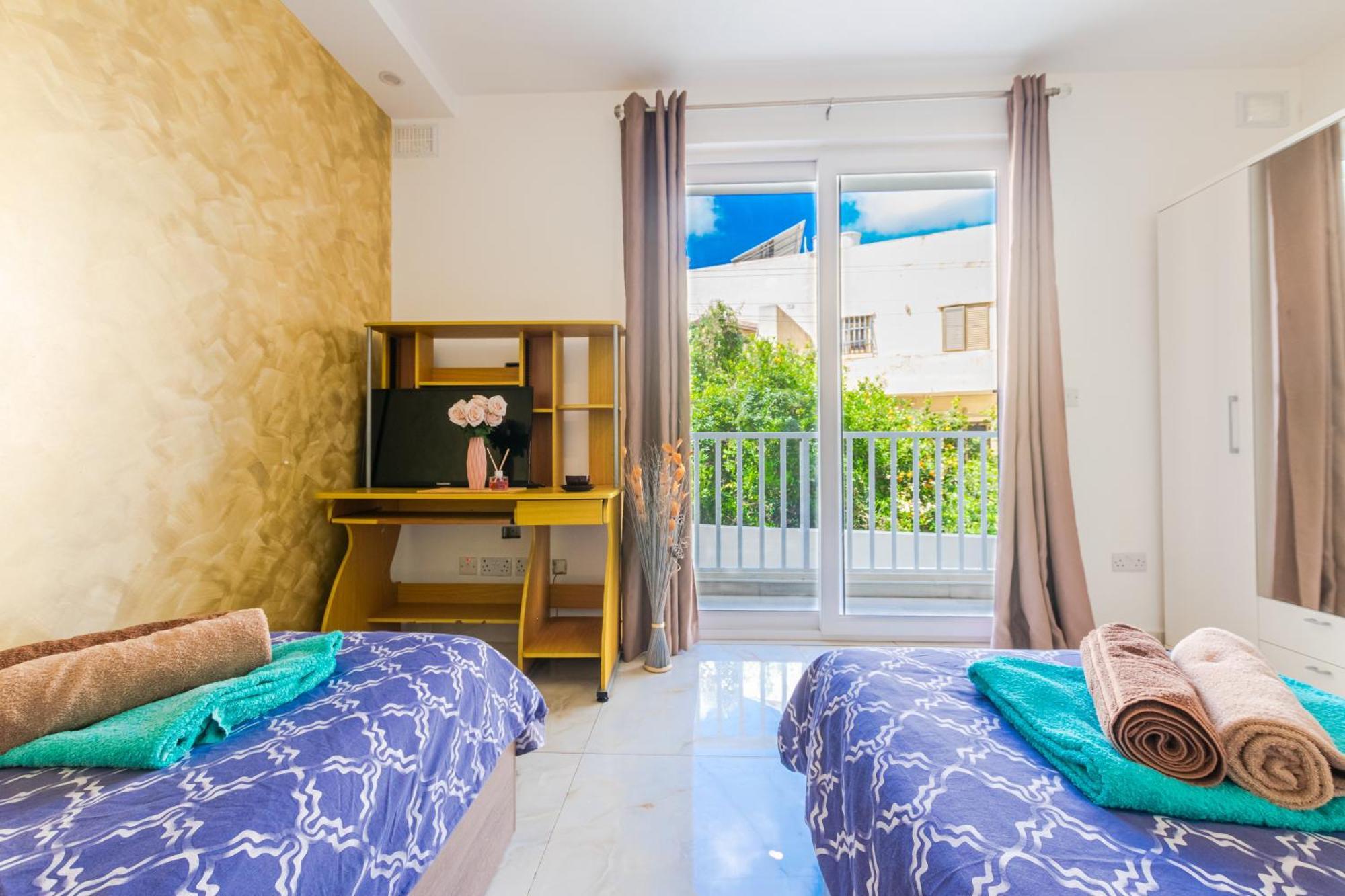 New Spacious 3 Bdr 2 Bth Bugibba S * St. Paul's Bay