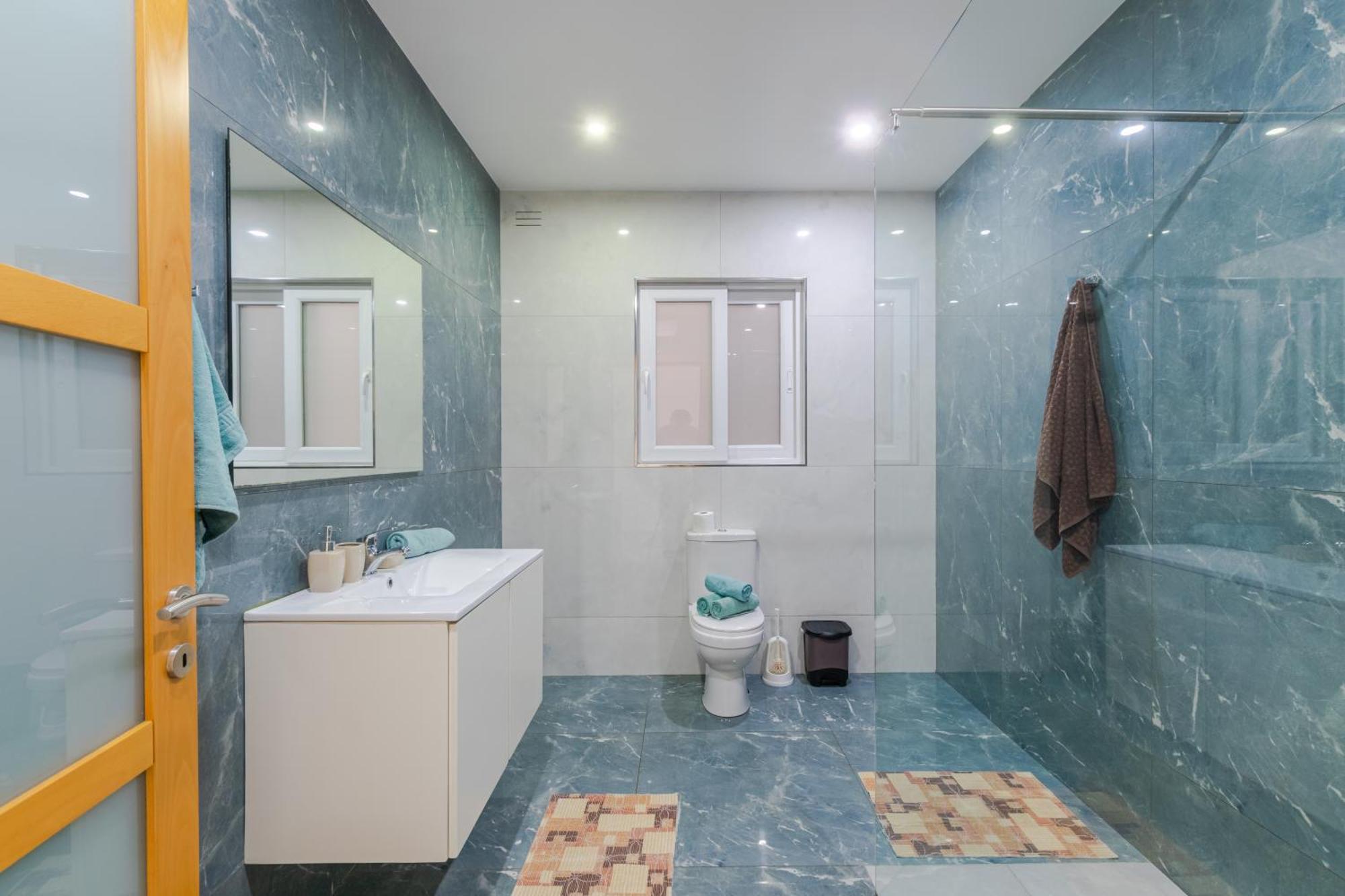 Apartment New Spacious 3 Bdr 2 Bth Bugibba S