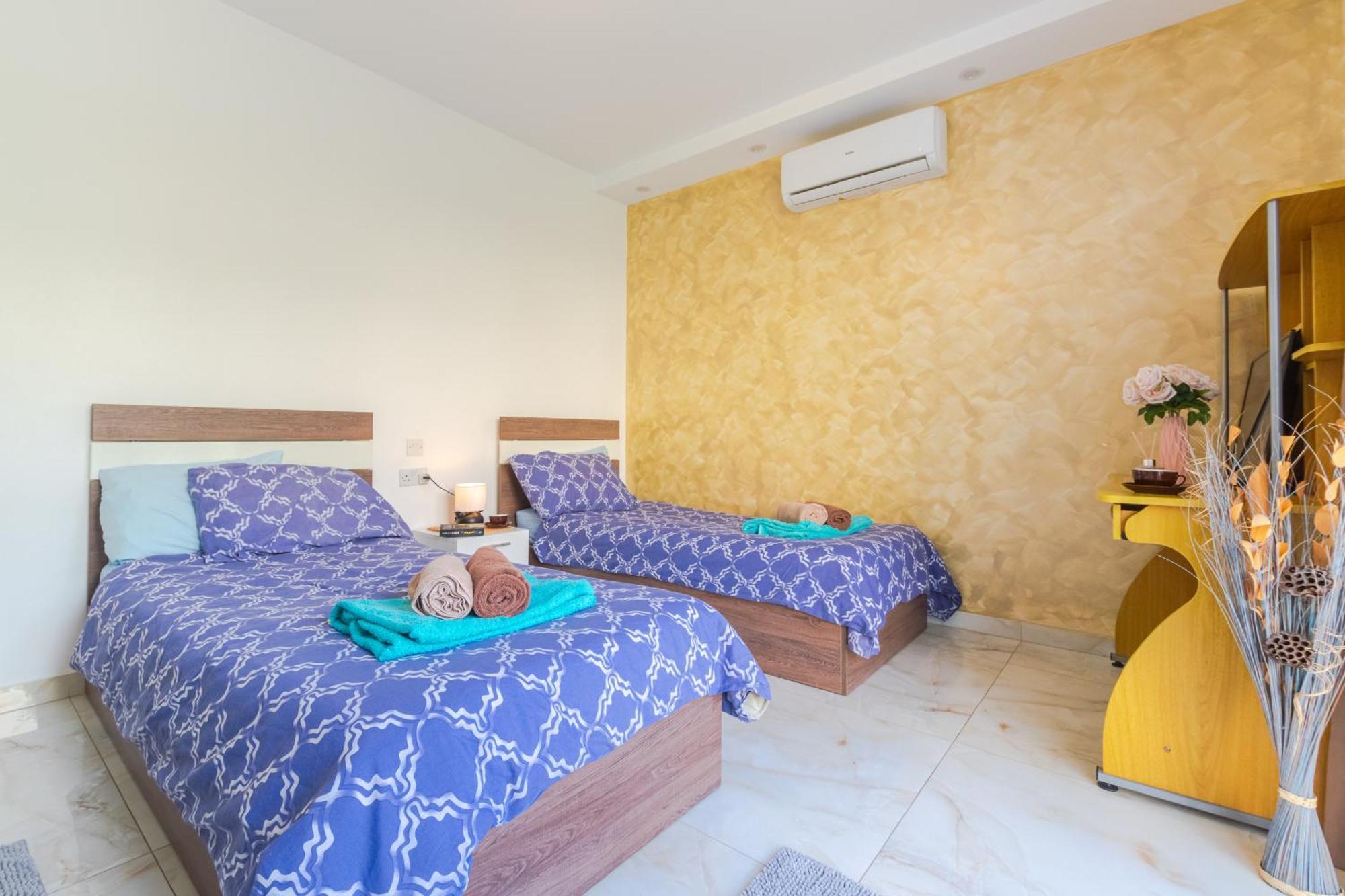 New Spacious 3 Bdr 2 Bth Bugibba S *
