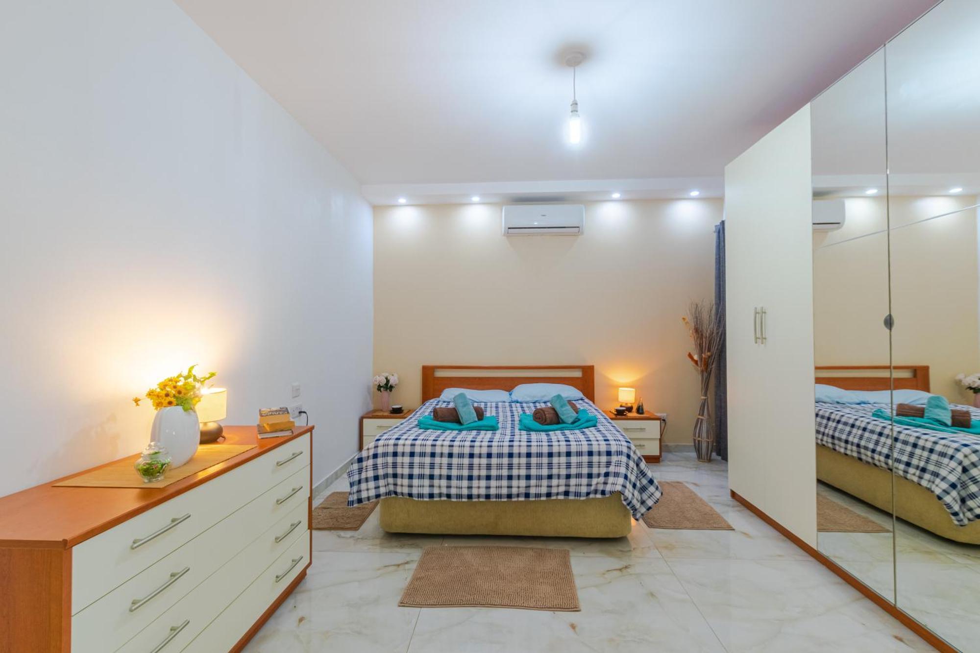 Apartment New Spacious 3 Bdr 2 Bth Bugibba S *