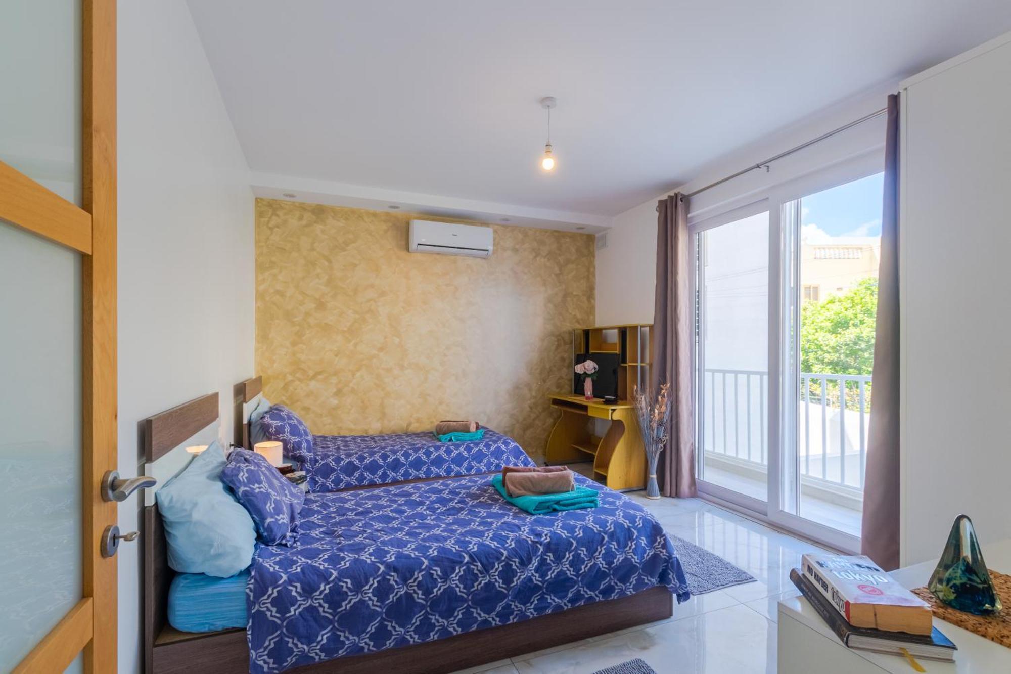 Apartment New Spacious 3 Bdr 2 Bth Bugibba S St. Paul's Bay