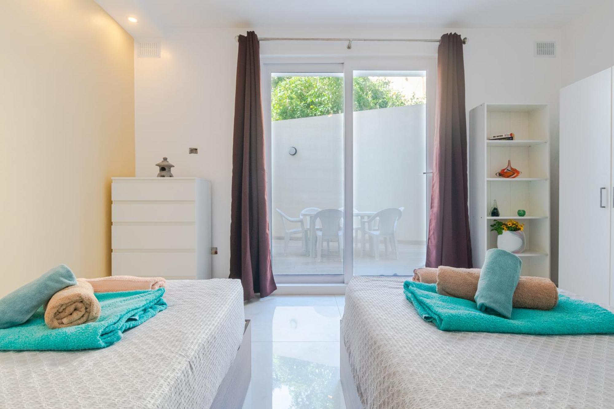 New Spacious 3 Bdr 2 Bth Bugibba S * St. Paul's Bay