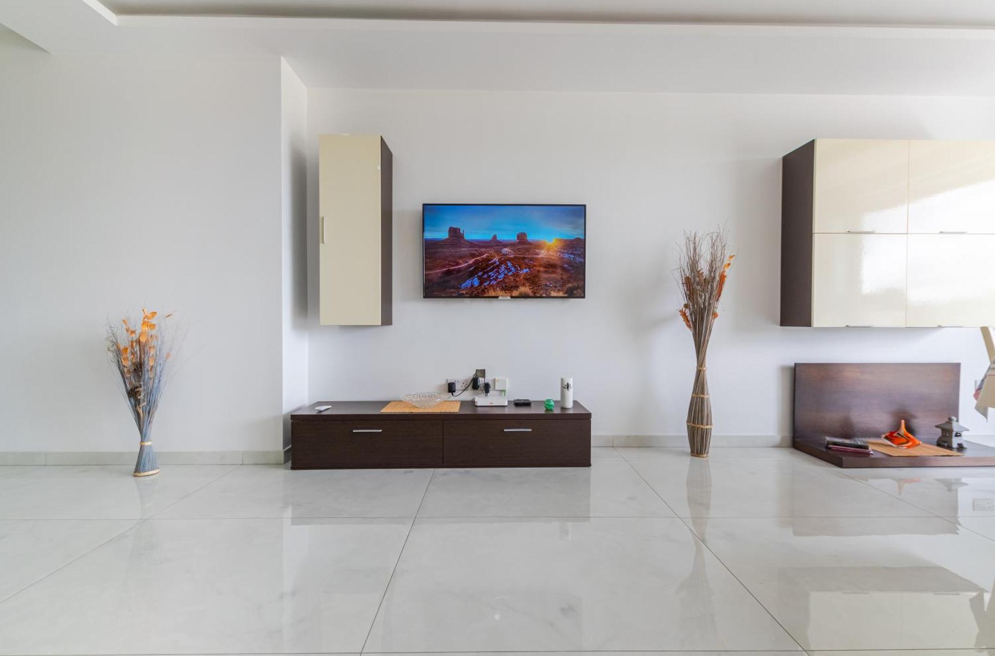 Apartment New Spacious 3 Bdr 2 Bth Bugibba S St. Paul's Bay