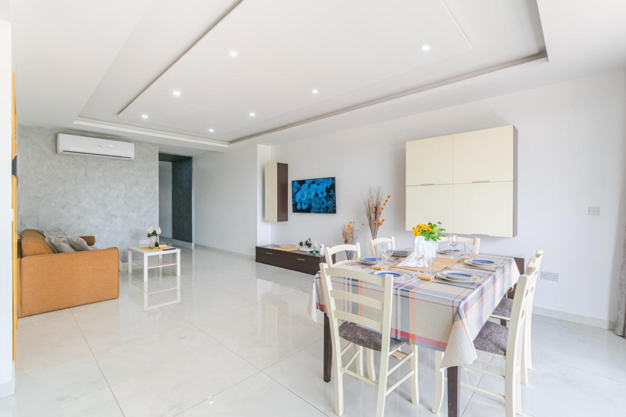Apartment New Spacious 3 Bdr 2 Bth Bugibba S